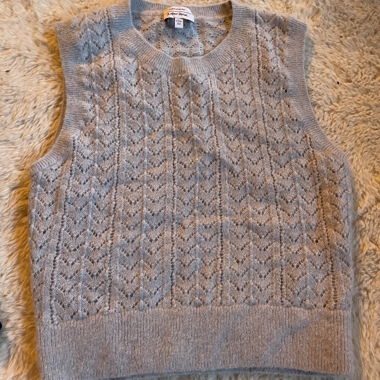 Pretty Sleeveless Sweater