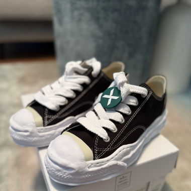 MMY Footwear Wear