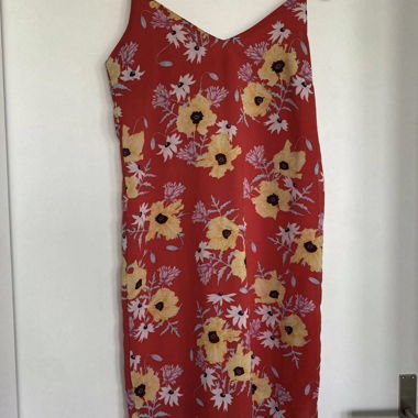 Robe rouge légère