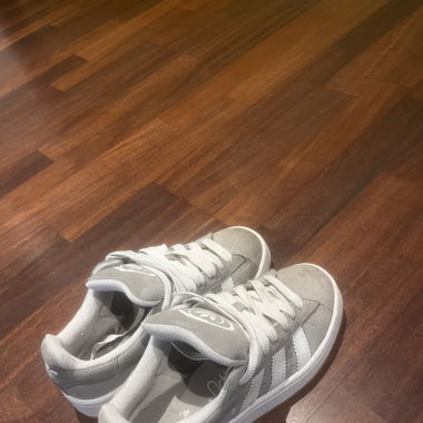 Adidas Campus in Grau