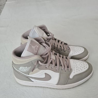 Jordan 1 mittelhoch Leinen