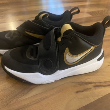 Nike Team Hustle D11 