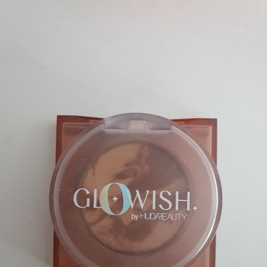 GloWish Soft Radiance Bronzing Powder