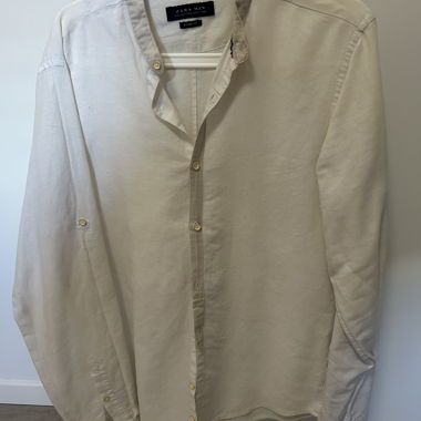 Zara Man Hemd beige mit Stehkragen