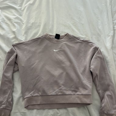 rückenfreier nike pulli