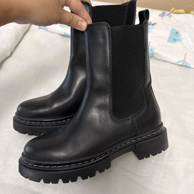 Schwarze Chunky Chelsea Boots