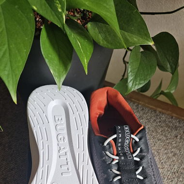 Bugatti Schuh zu verkaufen