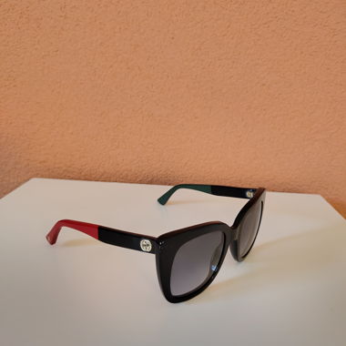Occhiali da sole Gucci a gatto
