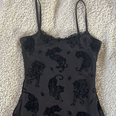Black dress with leopards
