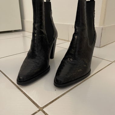 Black heeled ankle boots