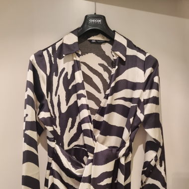 Schönes Zara Kleid