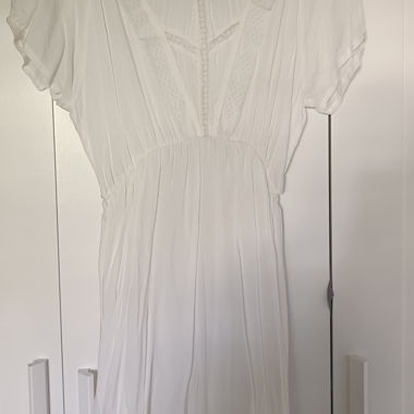 Weisses Kleid aus Paris