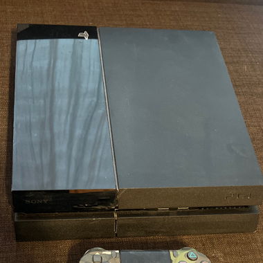 PS 4 mit Controller