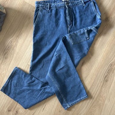 Jeans blu a gamba dritta