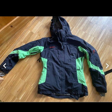Mammut outdoor jacket XS black/green