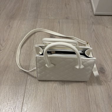 Sac à main avec lanière 