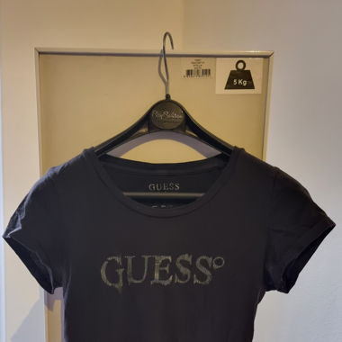 Guess T-shirt