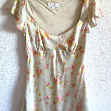 Blumenkleid mit Volantärmeln