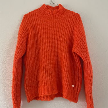 Orange Pullover
