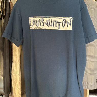 Louis-Vuitton-T-Shirt blau