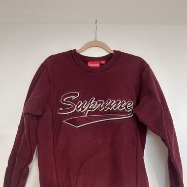 Supreme sweatshirt