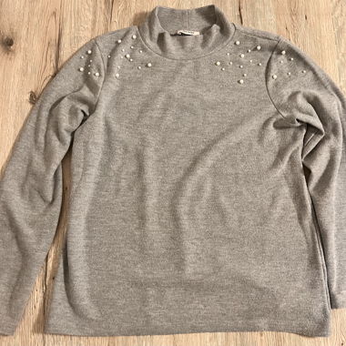 Pulli mit Perlen
