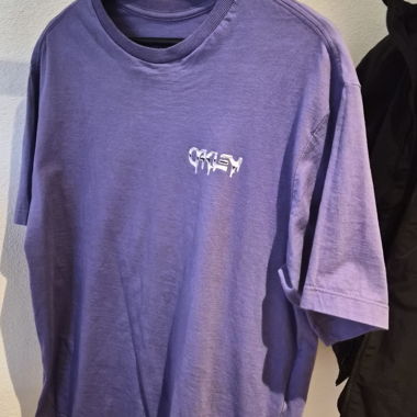 T-shirt Oakley lilas