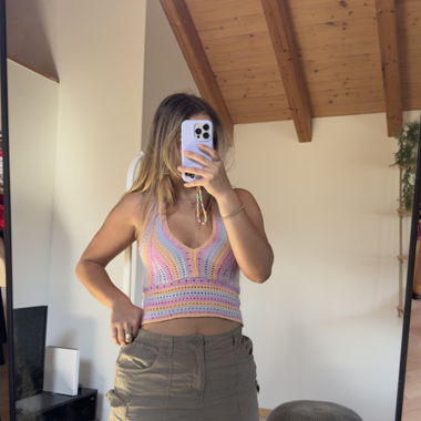 Farbiges Croptop