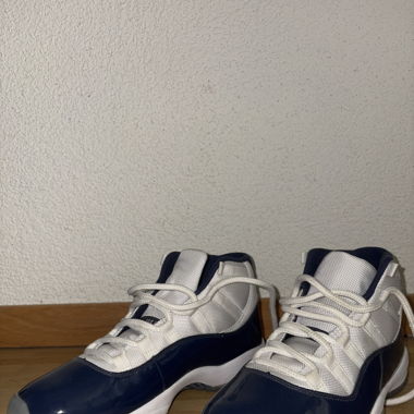 Air Jordan 11 Retro "Navy/Win Like '82" sneakers