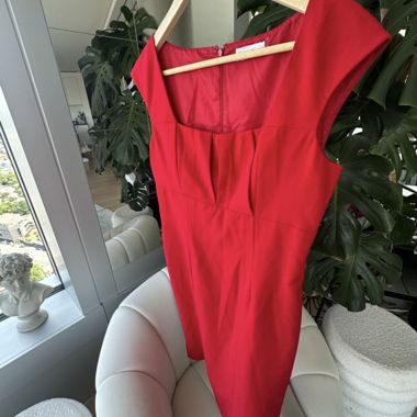 Rotes Etuikleid