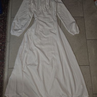 Weisses Langarm Kleid