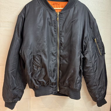 Bomber nero foderato arancione