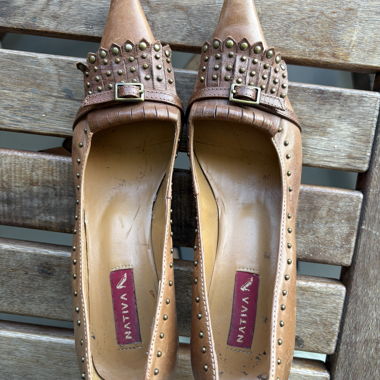 Escarpins beige à talon