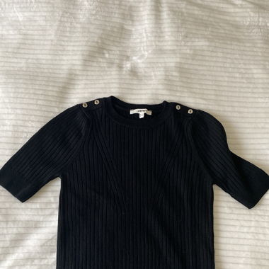 Schwarzes Shirt