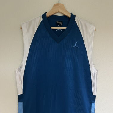 Basketball Top