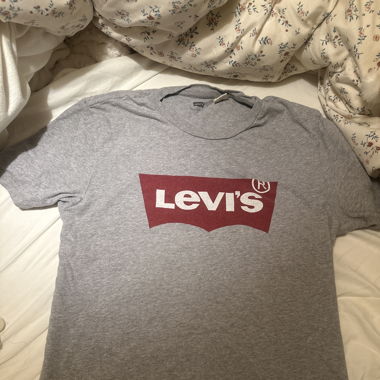 Levi’s tshirt 