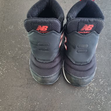 New Balance Kids High-Top Sneakers 28