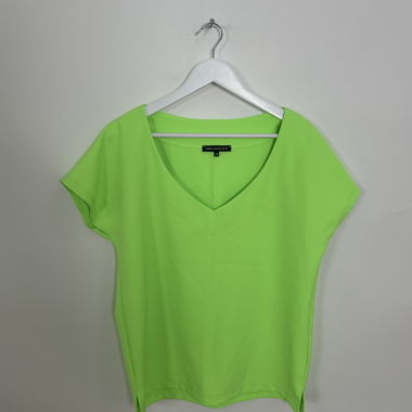 Top verde neon a scollo a V