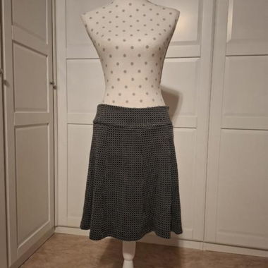 Patterned women’s skirt zero