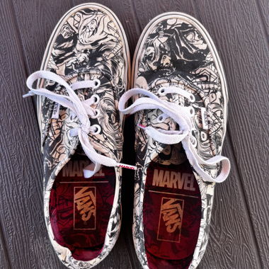 Vans Women's Marvel Character Authentic Trainers