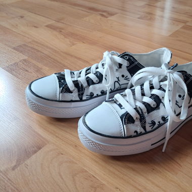 Cat shoes *.*