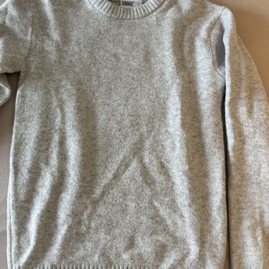 Beiger Strickpullover