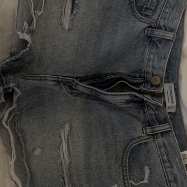 PULL&BEAR Ausgebesserte Jeans-Shorts