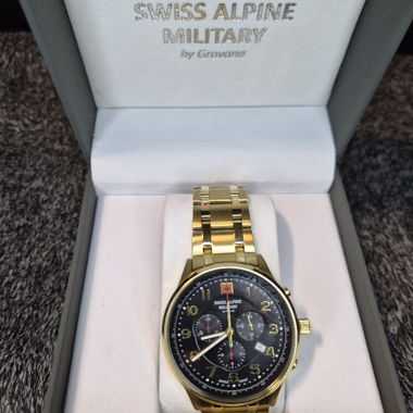 NEU - Uhr Swiss Alpine Military