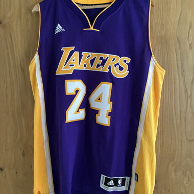 Maglia Kobe Bryant L.A. Lakers incl. shorts