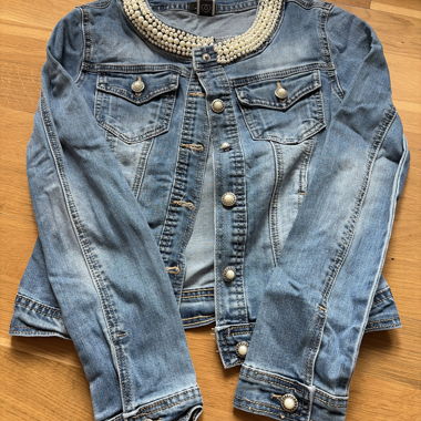 Pearl-Collar Denim Jacket