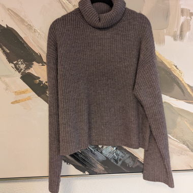 Brauner Rollkragen Pullover
