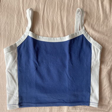 Top corto a spalline blu