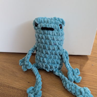 Crochet Leggy Frog