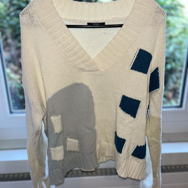 Artsy thin knit sweater